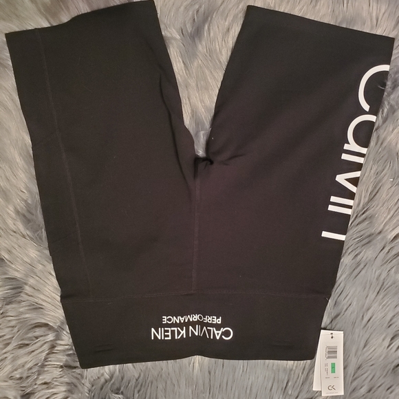 *Sold* Calvin Klein Women's High Waist Bike Shorts - Picture 6 of 6